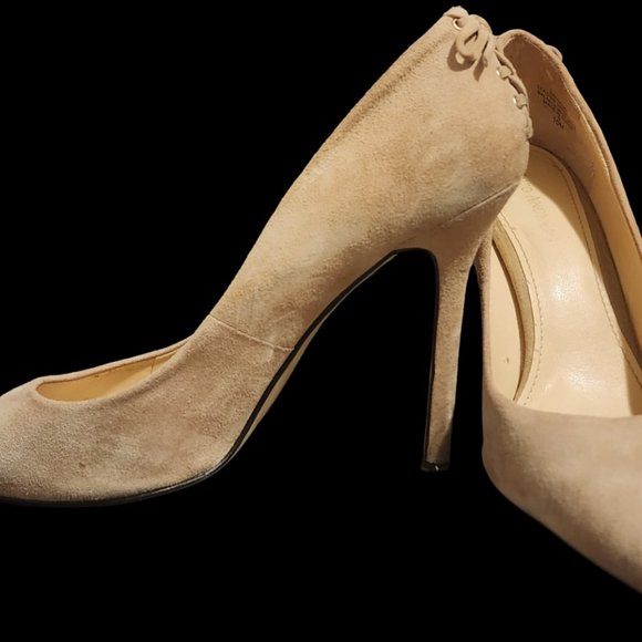 Enzo Angiolini Beige Suede Lace Pointy Pumps, Size 10M - Picture 3 of 7